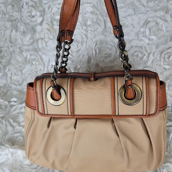 Fendi baguette shoulder bag. - Picture 6 of 12